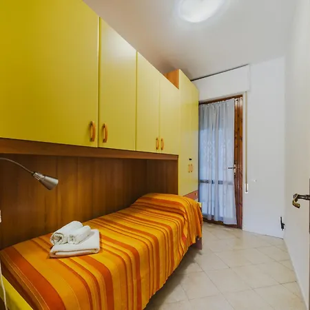 شقة Sunflower Piano Terra By Interhome *