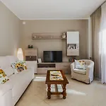 아파트 Sunflower Piano Terra By Interhome *