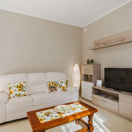 Sunflower Piano Terra By Interhome Appartement