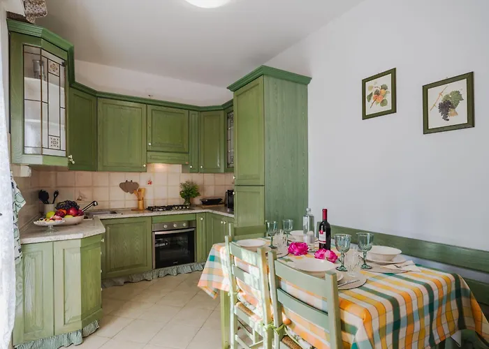 Апартаменти Sunflower Piano Terra By Interhome *