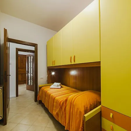 Sunflower Piano Terra By Interhome